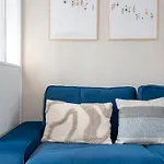 Maison 3 Chambres, Parking Gratuit & Proche Metro