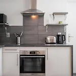 Maison 3 Chambres, Parking Gratuit & Proche Metro Holiday home