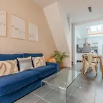 Maison 3 Chambres, Parking Gratuit & Proche Metro Holiday home *