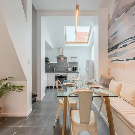Hébergement de vacances Maison 3 Chambres, Parking Gratuit&proche Métro Croix