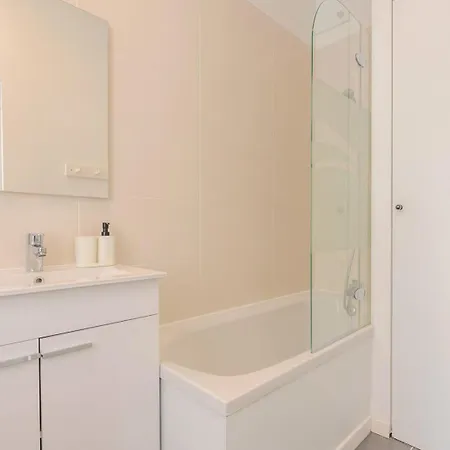 Casa vacanze Maison 3 Chambres, Parking Gratuit&proche Métro *