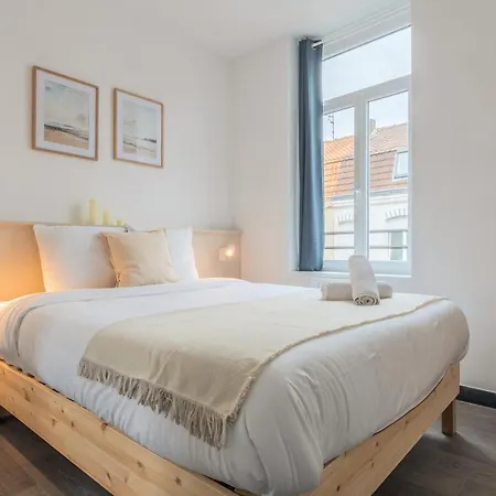 Maison 3 Chambres, Parking Gratuit & Proche Metro *