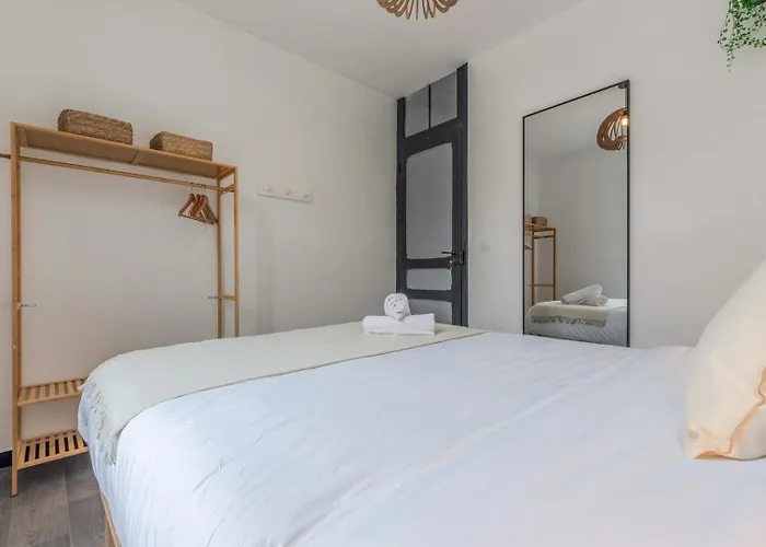 Maison 3 Chambres, Parking Gratuit & Proche Metro Semesterbostad *